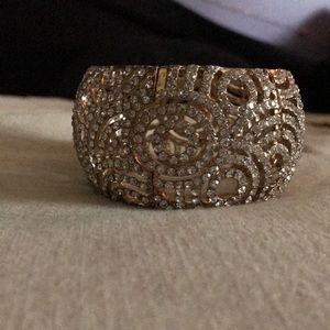 Large elastic crystal bangle